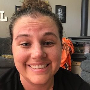 Meet your Posher, Elyse